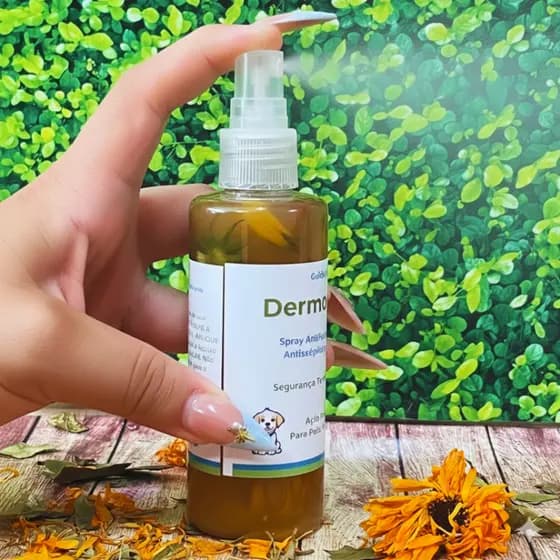Spray 100% Natural Antifúngico Herbal, Antisséptico e Calmante para peles e pelos Cães e Gatos