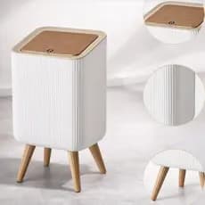 Lixeira 9 Litros com Tampa Click e Pés em Madeira | Compacta, Resistente e Ideal para Ambientes Internos