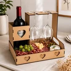 Cesta Dia dos Namorados Taças e vinho em MDF