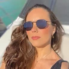 Óculos de Sol Feminino Hexagonal Preto com Proteção UV 400 + Case e Flanela Personalizados KGS
