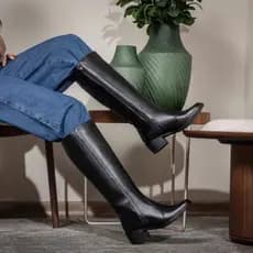 Bota Feminina Cano Alto de Couro Legítimo Moda Outono Inverno Ideal Look de Frio Muito Confortável