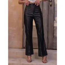 Calça de Couro, Lisa, Reta, Cintura Alta, Terninho, Com Bolso Nas Laterais, Elegante, Chique, Calça Social, Basica, Despojada, Casual, Despojada, Tendencia Do Momento, Moda, Fashion, Chique, Modeladora, Empina Bumbum, Veste Super Bem, Modeladora