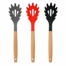 Pegador de Macarrão em Silicone com Cabo de Bambu – Resistente ao Calor e Antiaderrapante CFR
