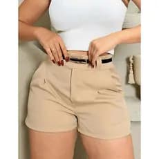 Short alfaiataria com cinto de couro