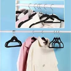Kit com 10 Unidades de Cabides Slim de Veludo Preto, Antiderrapantes, Economiza Espaço