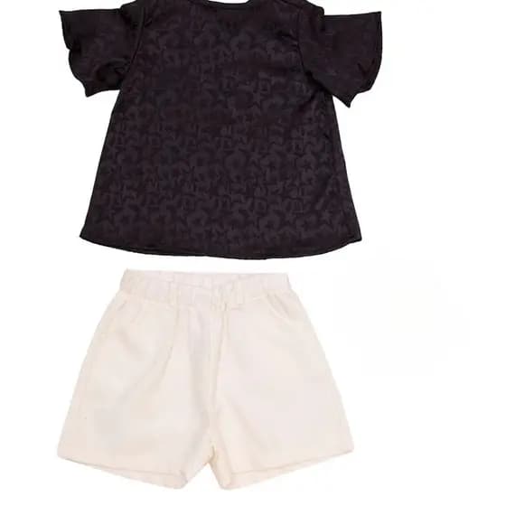 Conjunto Infantil Shorts Branco Bata Preta com Relevo de Estrelas