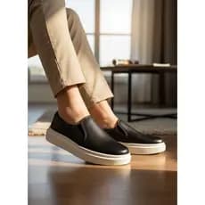 Slip on feminino calce fácil preto nude e vermelho .