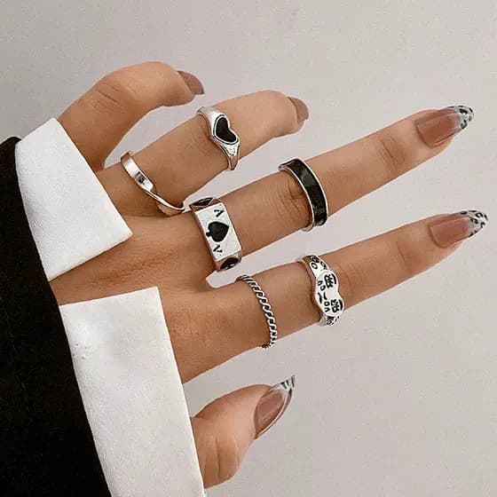 Conjunto de 6 anéis de coração com rosto chorando Anel punk de prata feminino conjunto de joias com várias peças