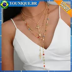 Colar Vintage Multi-Camadas com Pingente de Cruz e Strass Coloridos Banhado a Ouro