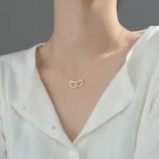 Ht Colar em forma de coração de aço titânio sem desbotamento Colar em forma de coração de aço inoxidável simples Aço inoxidável Cadeia de amor duplo Clavícula Fashion Jewelry Heart Interlocking