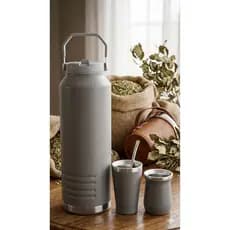 Kit Garrafa Térmica 2,5 LT + 2 Copos e Bomba Inox - Ideal Para Chimarrão/Tereré Perfeito Para Uso Diário