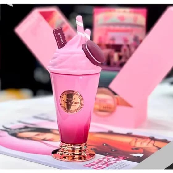 Perfume Arabe Feminino Yum Yum MilkShake Explosão de Cereja, Baunilha e Luxo Doce 100 ml