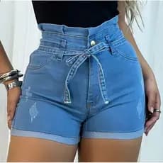Short Jeans feminino com babado; com lycra (estica); duas cores, conferir tabela de medidas