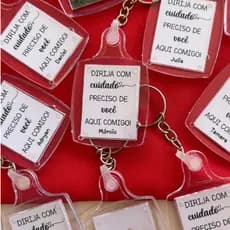 Chaveiro em acrílico personalizado, chaveiro, lembrancinha, casal, namorados, dirija com cuidado, Dia dos Namorados