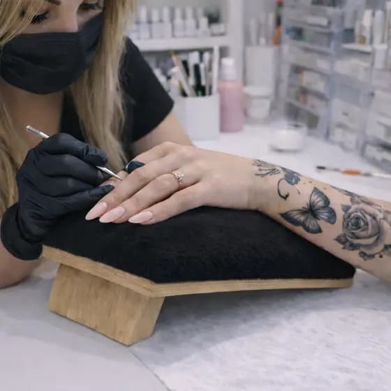 Apoio de Mão Punho Pelúcia Inclinável Manicure Nail Designer Natural