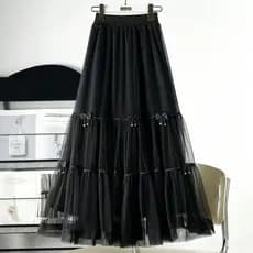 Saia midi de tule com aplicações de miçangas e um grande laço fluido.  Casual  Festa  elegante    Férias