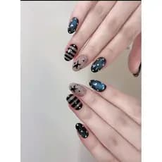 unhas postilas decoradas artesanais com desenho cor azul