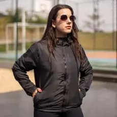 Jaqueta Corta Vento Feminino Liso Repele Agua 100% Forrado Com Capuz Sem Elástico Cintura