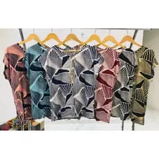 Blusa Plus Size Feminina Manga Curta Estampada: Estilo e Conforto em Malha de Qualidade