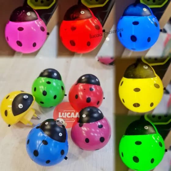 Mini Luminária Luz Noturna  Abajur de Joaninha /nuvem Bivolt Tomada Led Infantil Colorida  8x8,7cm