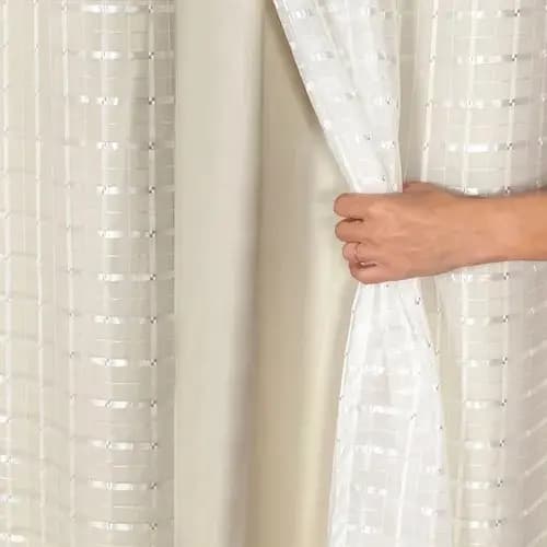 Cortina 4,00 x 2,50 Voil Xadrez C/ Forro Microfibra Para Sala Ou Quarto