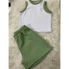 Conjunto Fabi Shorts soltinho mais cropped Em Ribana modelo Novo.