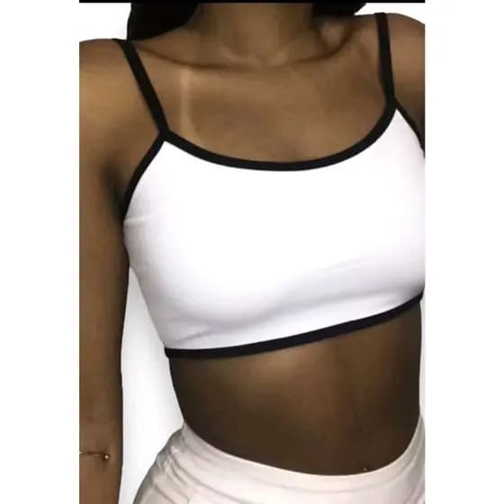 Cropped Top com bojo em ribana, a peça coringa que não pode faltar no seu guarda-roupa