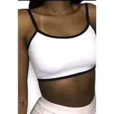 Cropped Top com bojo em ribana, a peça coringa que não pode faltar no seu guarda-roupa