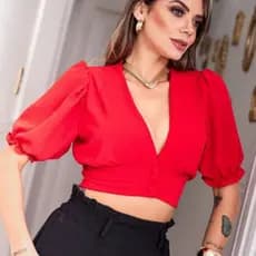 Blusinha Cropped Tecido Duna de Botão com Manga de Amarrar nas Costas
