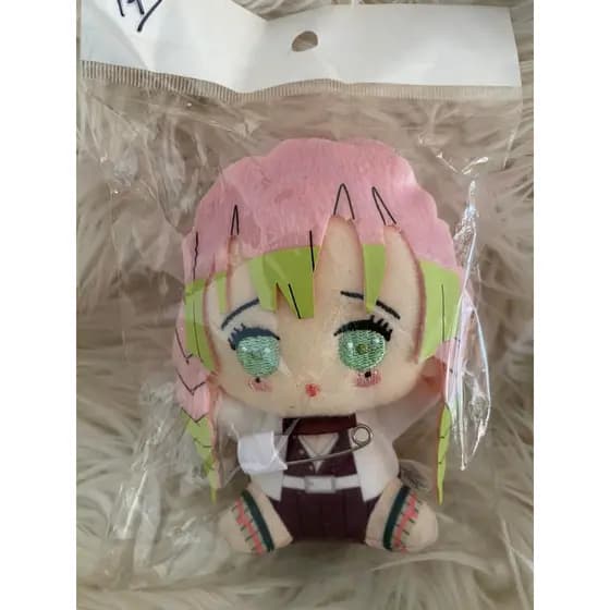 Mini Pelúcia Demon Slayer Kimetsu no Yaiba e Otoppe Windy.