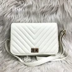 Bolsa Carteira Bordado V Tiracolo IP Com Corrente IM Casual Elegante
