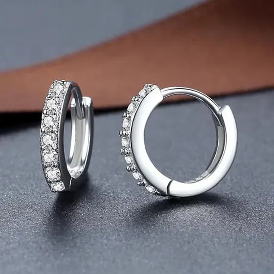 Brinco Ice Cravejado Argola Fina Unissex Premium Brincos de diamante