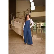 Macacão Jardineira Feminina  Jeans Longa pantalona com bolsos laterais