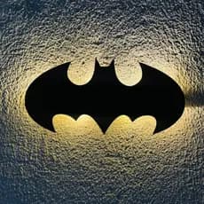 Luminária Abajur Led Batman Decoração Temática Para Quarto Infantil