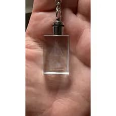 CHAVEIRO NOSSA SENHORA APARECIDA DE CRISTAL ACENDE A LUZ A BATERIA
