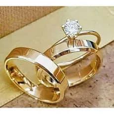 par Aliança Tungstênio 4mm chanfrada Banhada ouro18k real + Solitário e caixinha de Brinde