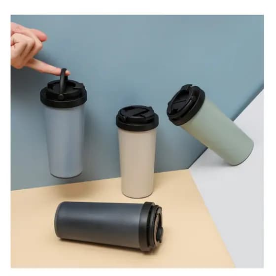 Garrafa Térmica Anti Vazamento Estilo Com tampa Silicone e Inox F378