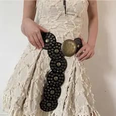 Cinto Feminino Médio Estilo Barroco Couro Sintético Adornado Em Metal Dourado Redondo