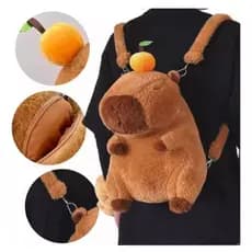 Mochila ou Bolsa Transversal Capivara De Pelúcia Fofo e Macia Com Alça Peluciada