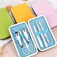 Kit Manicure e Pedicure Estojo Portátil 7 Peças