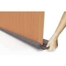 Veda Porta Protetor Rolinho 80cm Impermeável Proteção Dupla Preto