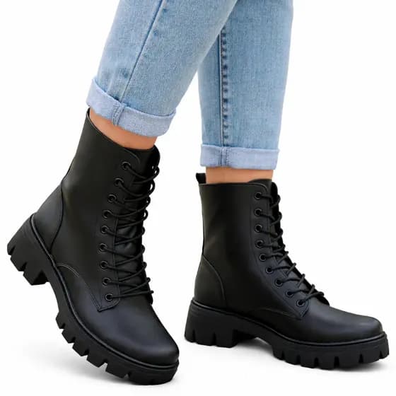 Bota Feminina Cano Médio Preta Confortavel Sem Zìper Designer Moderno
