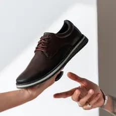 Sapato Masculino Loafer com Cadarço Casual Social Esporte Fino Fosco Preto e Whisky