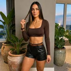 Blusa Cropped Blogueira Decote Quadradinho Manga Longa Tendência