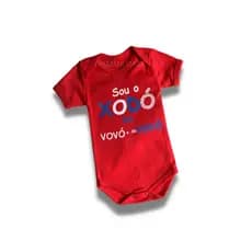 Body Frase Sou Xodo da Vovó e do vovô Manga Curta Vermelho e body bebe neutro