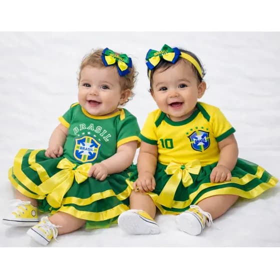 Body Bebê Brasil Mesversário Sorriso Campeã Fantasia Copa Do Mundo com Laço & Tule de Luxo & Tenis
