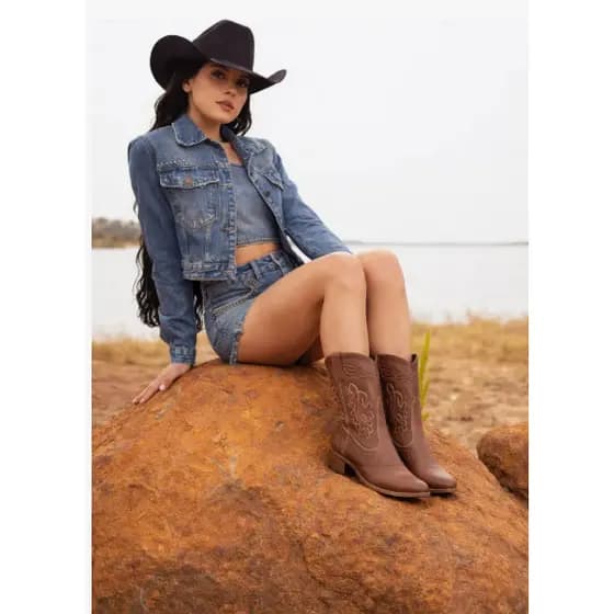 Bota Feminina Moleca Country Texana Cano Curto 5353.201 Bota Feminina Moleca Country Texana Cano Curto 5353.201 Bota Fem
