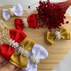 Laço Gravatinha Duplo Com Miolo de Perolas