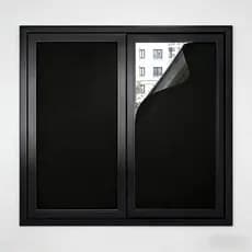 Película Auto Adesiva Vinil Preto Blackout Isola Luz Solar Janela Vidro Porta