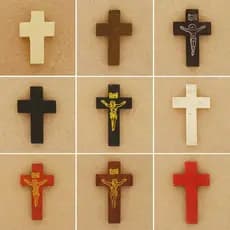Pingente Crucifixo de Madeira - Escolha Cor e Tamanho